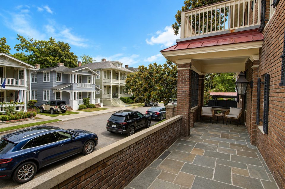 Private courtyard and porches at 173 Tradd Street